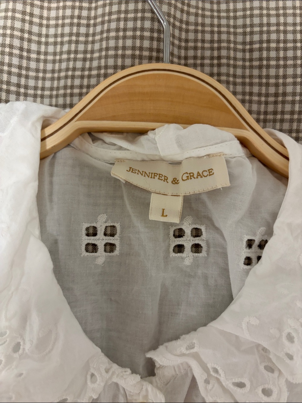 White Eyelet Cotton Button-Front Women's Top - Picture 3 of 4